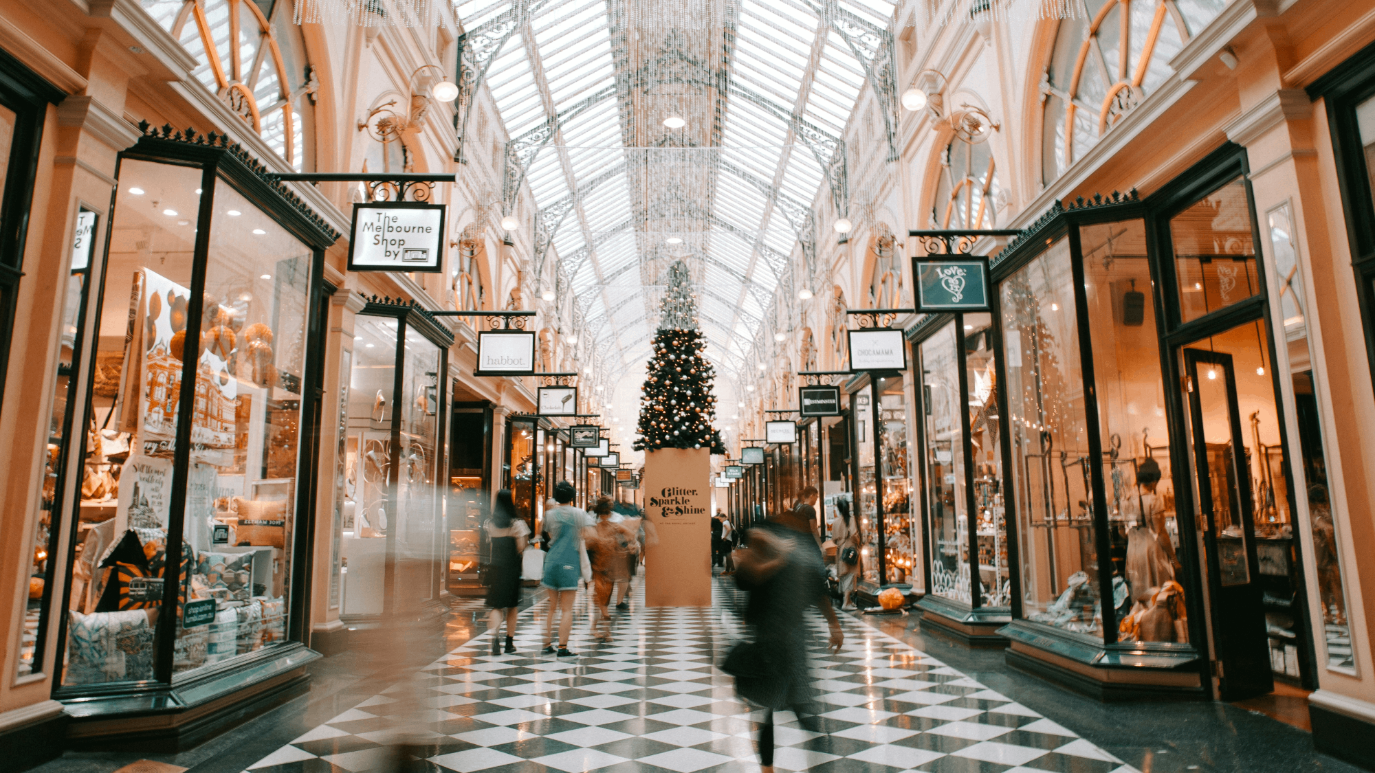 Decoding UK Web Trends: Q4 2024